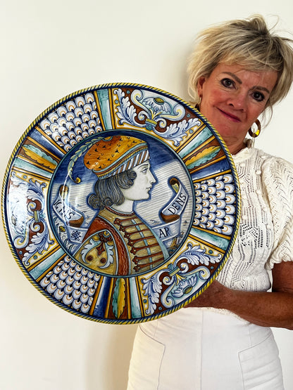 Italian large round platter from Deruta