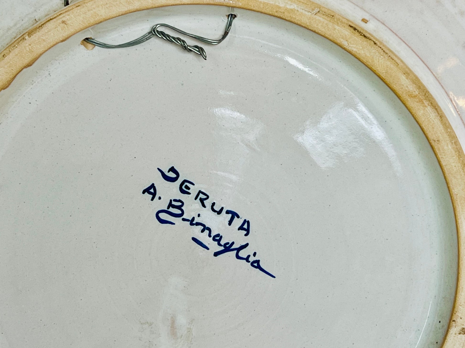 Italian large round platter from Deruta | roam. Global Treasures