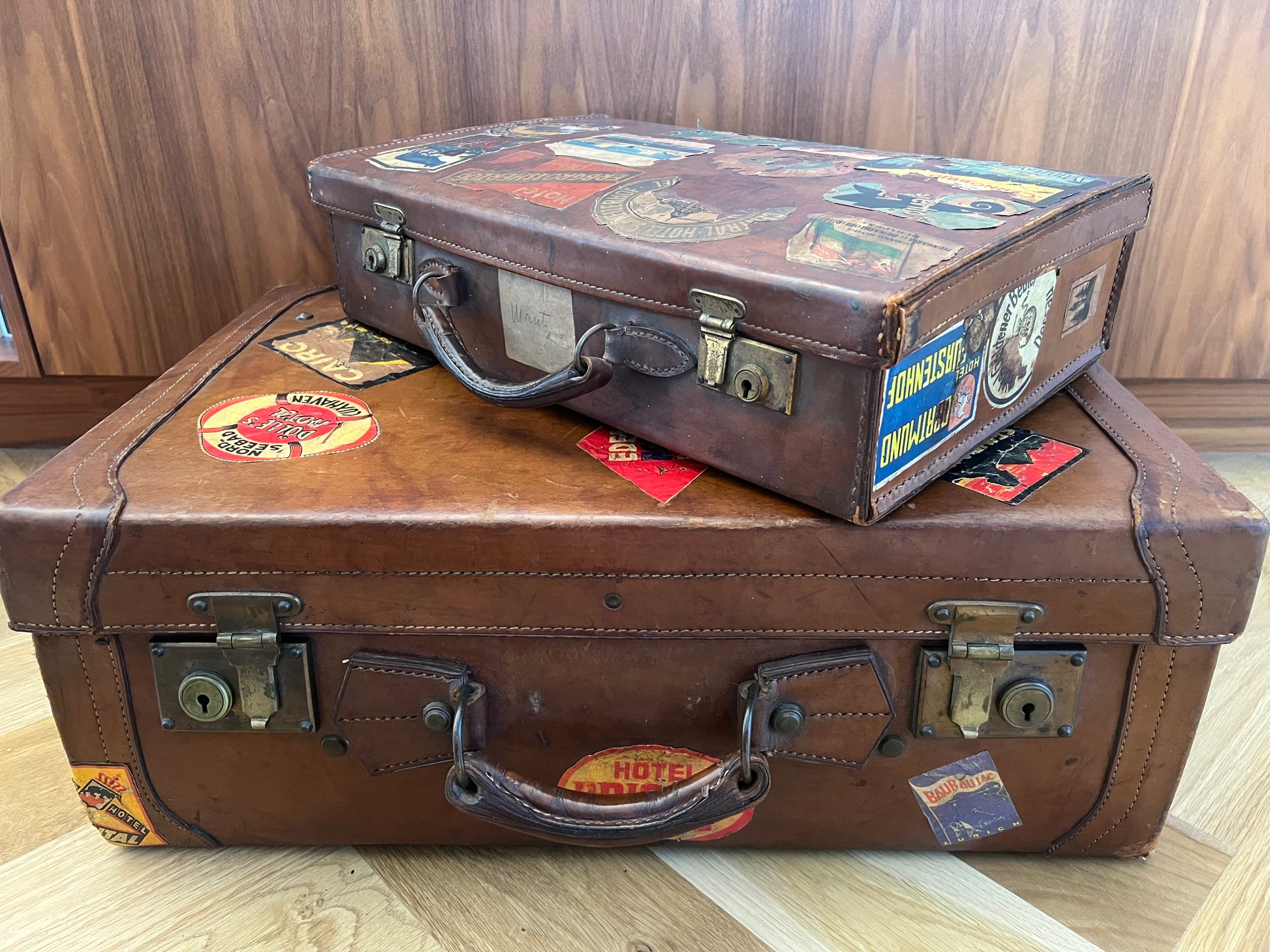 Large Grand Tour of Europe Leather Suitcase | roam. Global Treasures